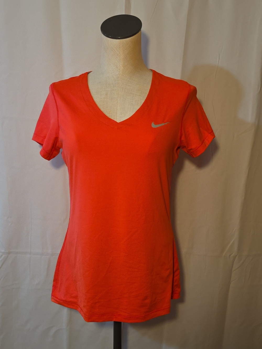 Nike Women's V-Neck Short Sleeve Tee